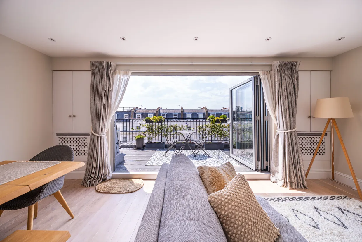 Belgrave Road, London, SW1V photo 14