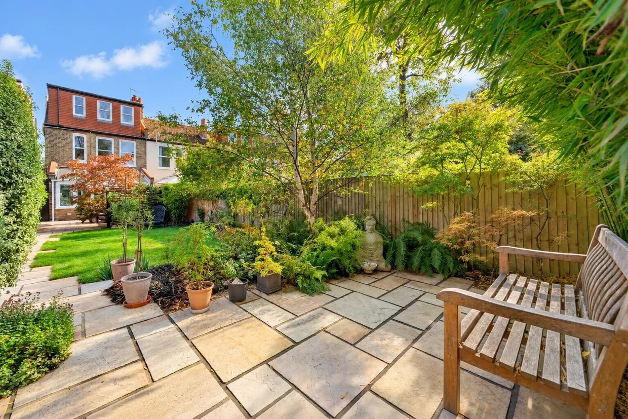 Birkbeck Road, London, W5 photo 9