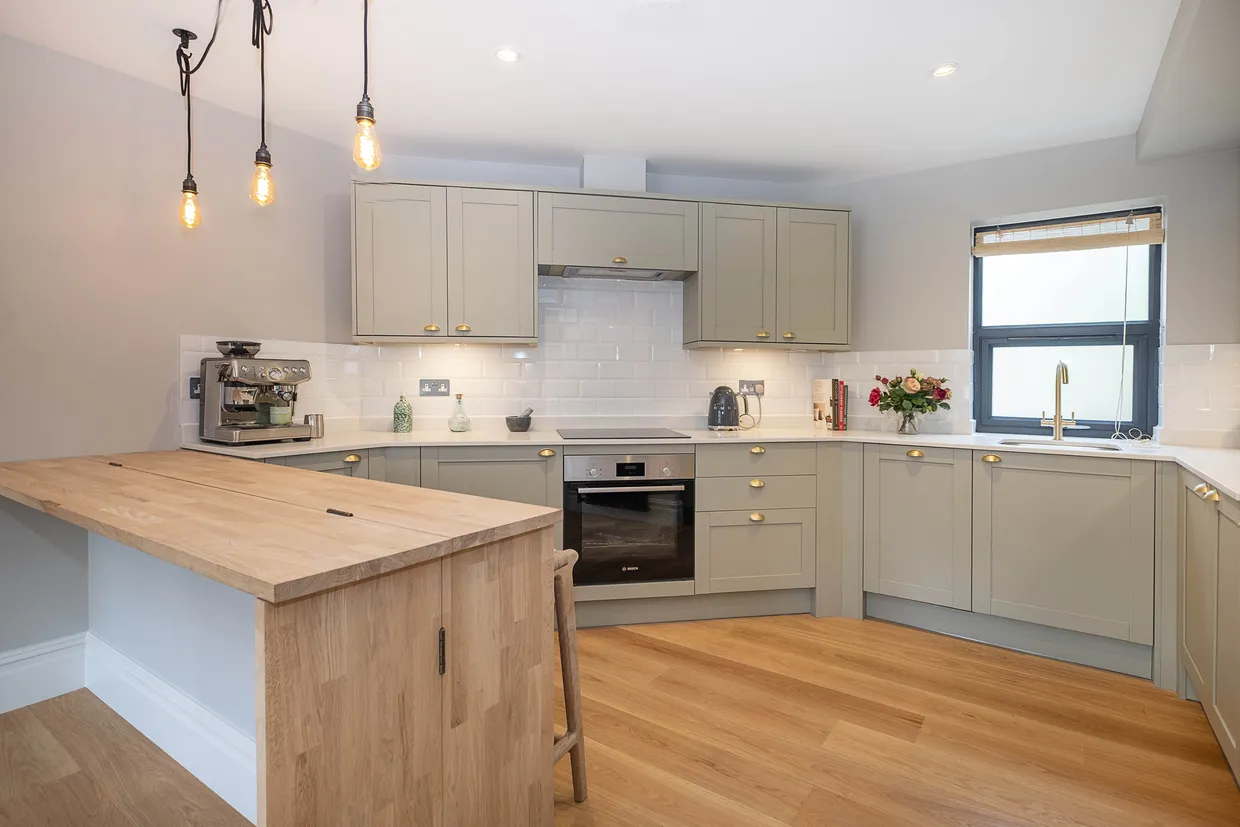 Claremont Road, Teddington, TW11 photo 5