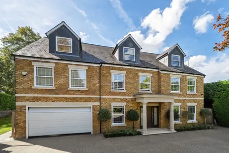 Benfleet Close, Cobham, KT11