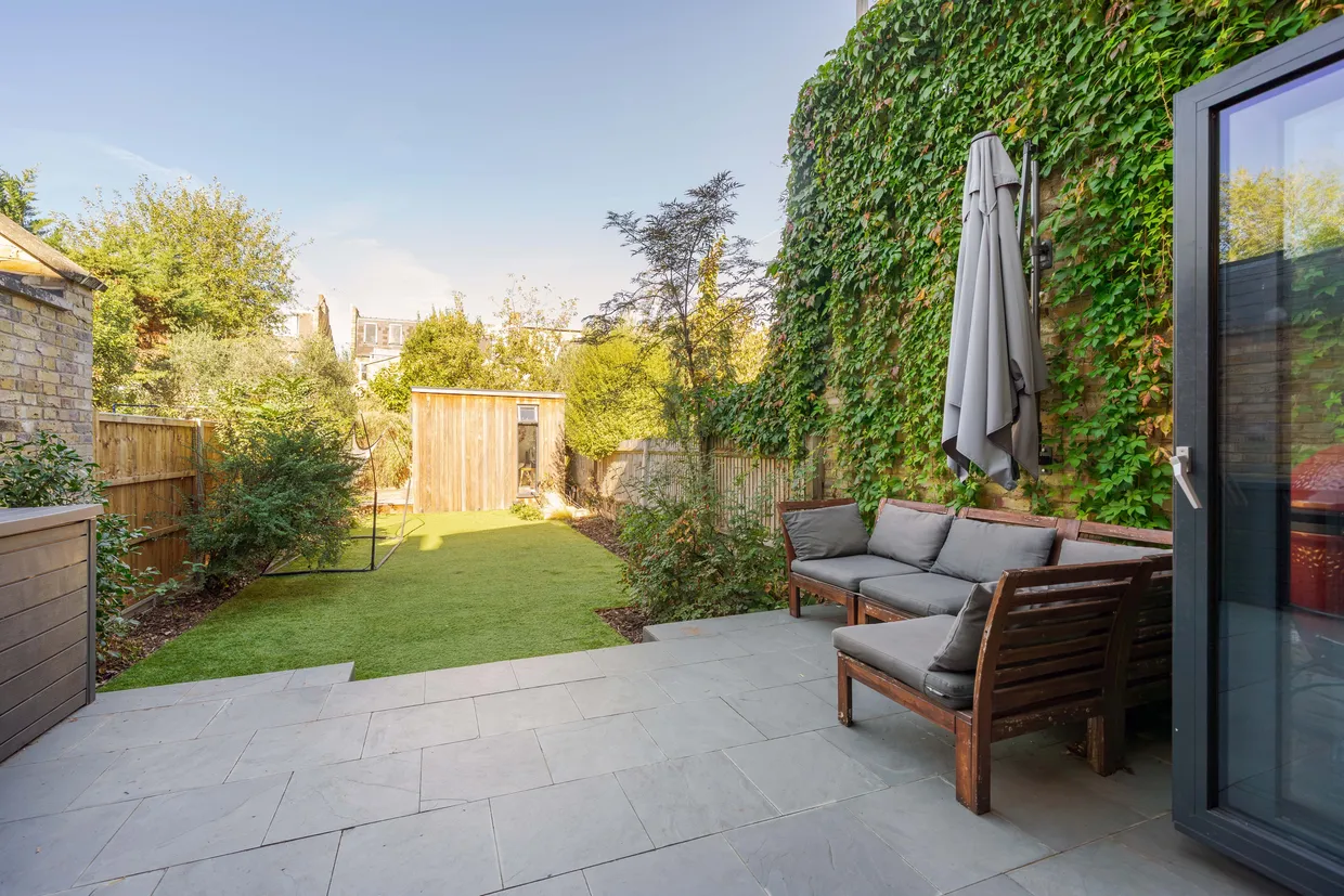 Queensmill Road, London, SW6 photo 12