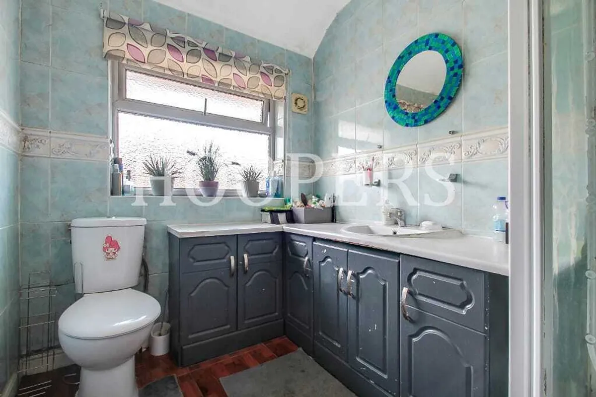 Review Road, London, NW2