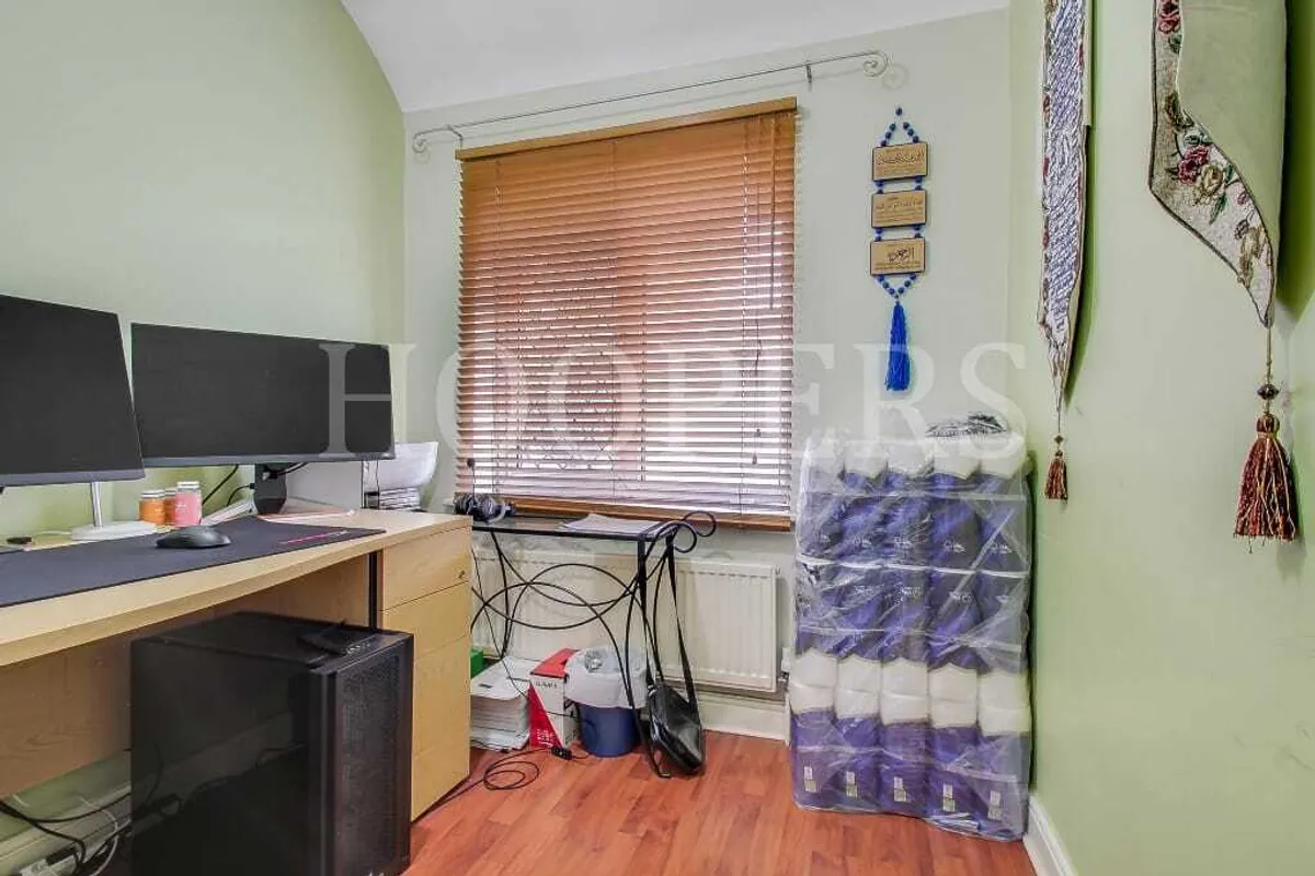 Review Road, London, NW2