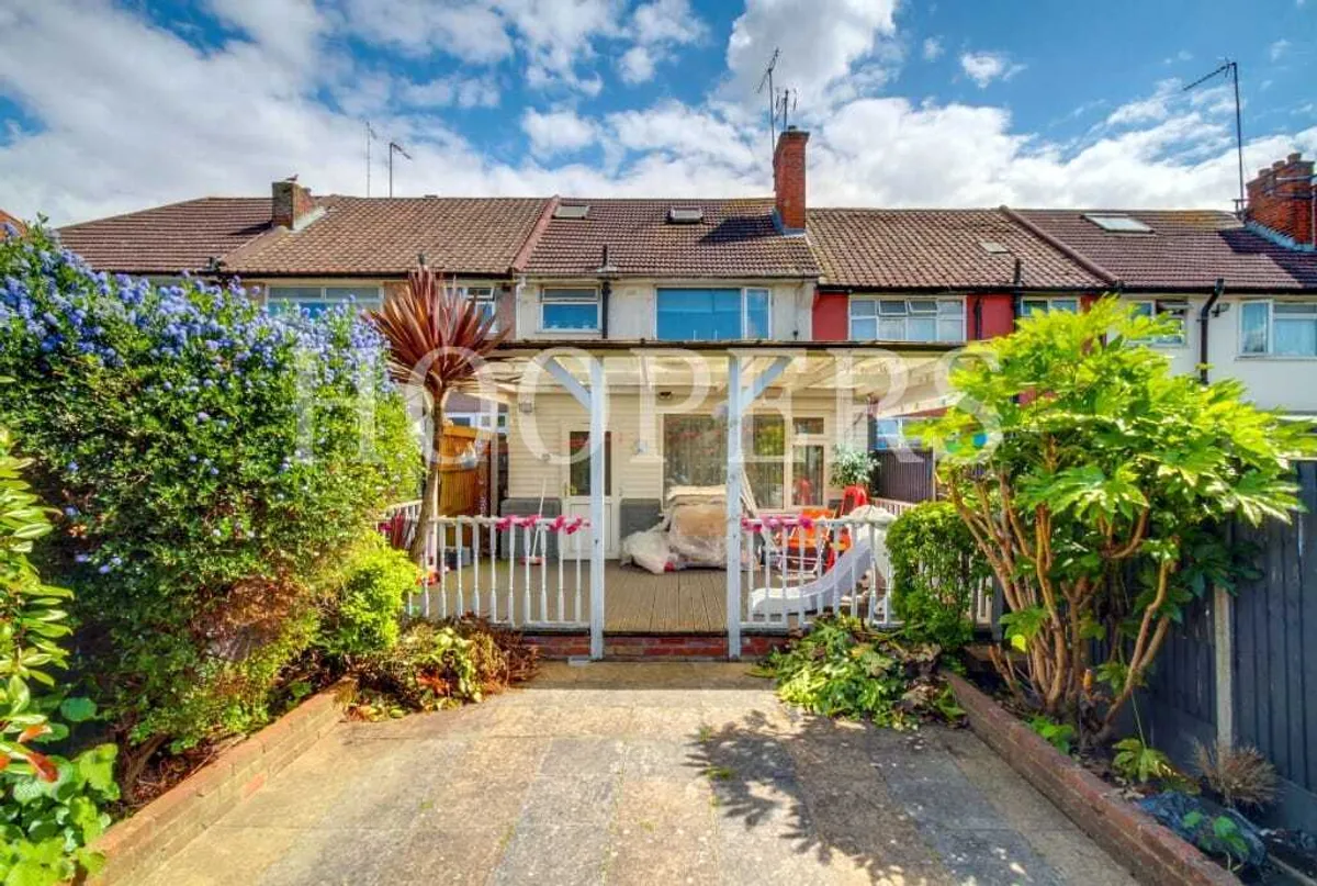 Review Road, London, NW2