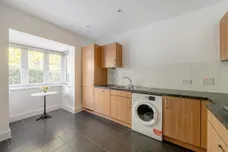 Nower Close East, Dorking, RH4 photo 4