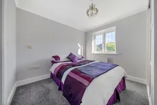 Nower Close East, Dorking, RH4 photo 7