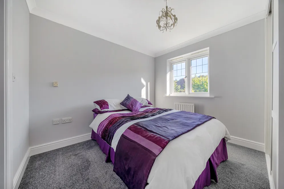 Nower Close East, Dorking, RH4 photo 7