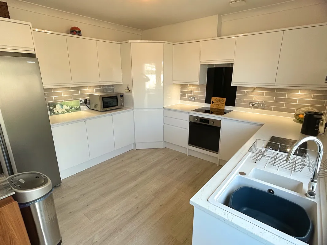NEWTON NOTTAGE ROAD, PORTHCAWL, CF36 5EA