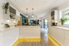 Stoatley Rise, Haslemere, GU27 photo 6