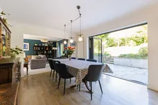 Stoatley Rise, Haslemere, GU27 photo 8