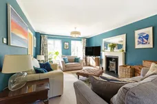 Stoatley Rise, Haslemere, GU27 photo 9