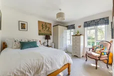 Stoatley Rise, Haslemere, GU27 photo 16