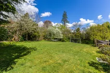 Stoatley Rise, Haslemere, GU27 photo 18