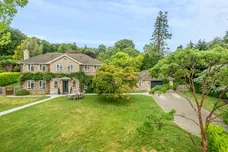 Stoatley Rise, Haslemere, GU27 photo 21
