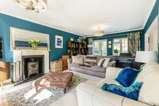 Stoatley Rise, Haslemere, GU27 photo 2