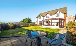 Elm Meadow Drive, Looe, Cornwall, PL13 photo