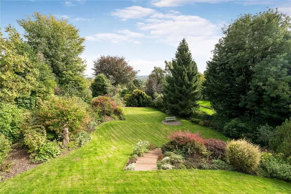 Macclesfield Road, Prestbury, SK10 photo 3