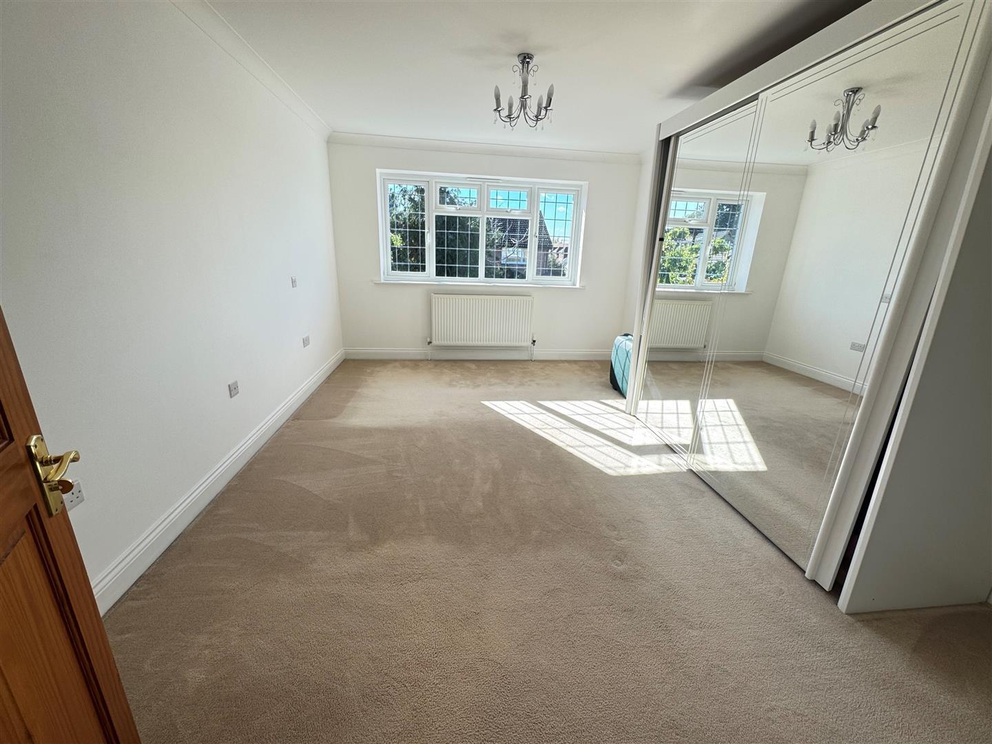 High Elms Road, Hullbridge, Hockley Image 11