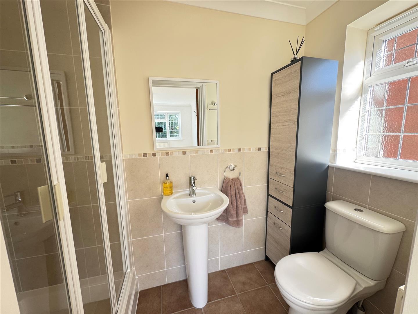 High Elms Road, Hullbridge, Hockley Image 12