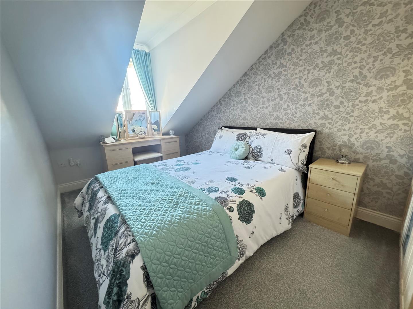 High Elms Road, Hullbridge, Hockley Image 14