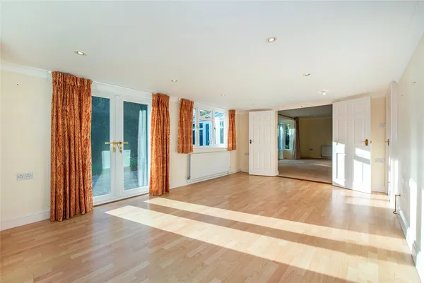 Priory Close, Boxgrove, PO18 photo 5