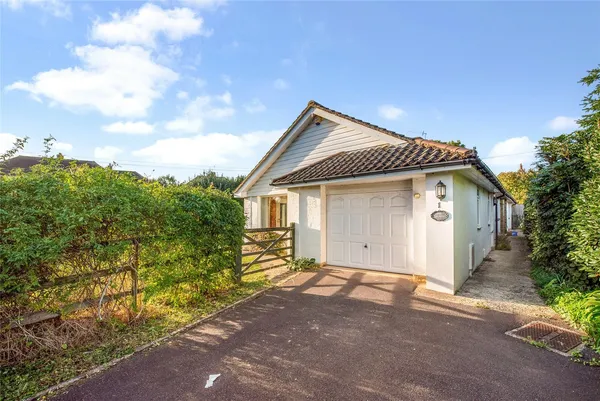 Priory Close, Boxgrove, PO18 photo 18