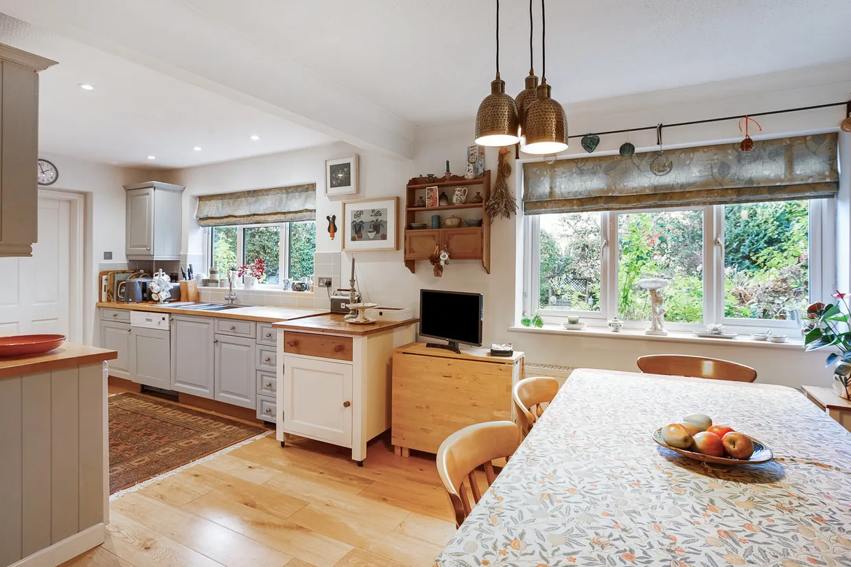 Springhill Close, Nailsworth, GL6 photo 2