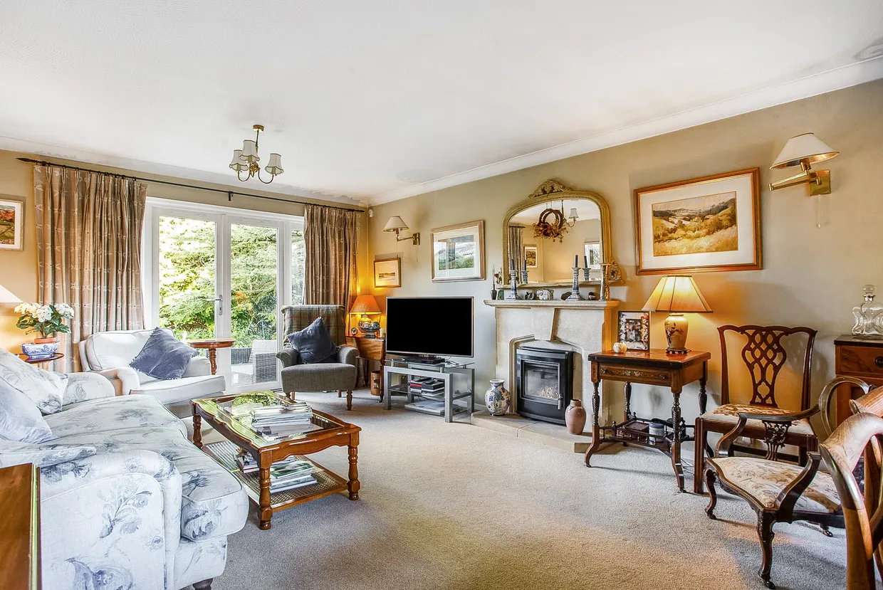 Springhill Close, Nailsworth, GL6 photo 3
