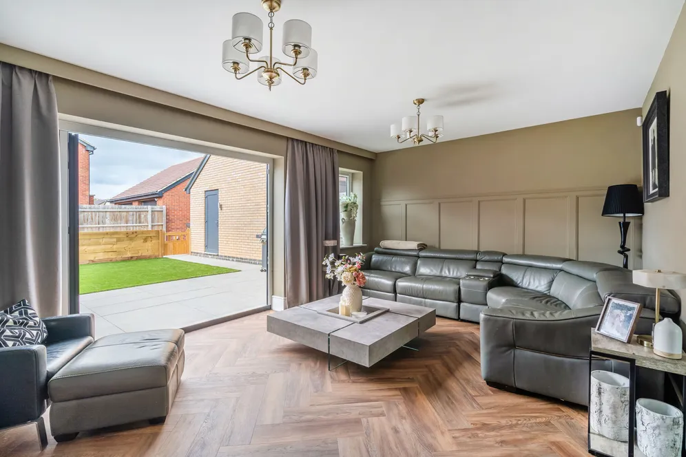 Muntjac Drive, Stratford-Upon-Avon, CV37 photo 5