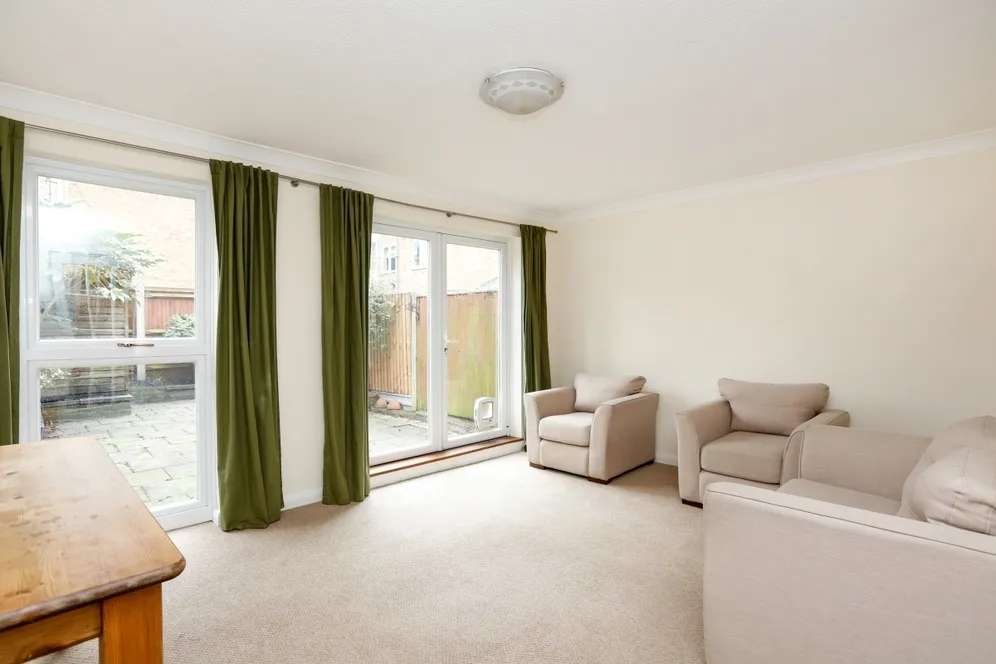 Holm Oak Close London SW15 photo 2