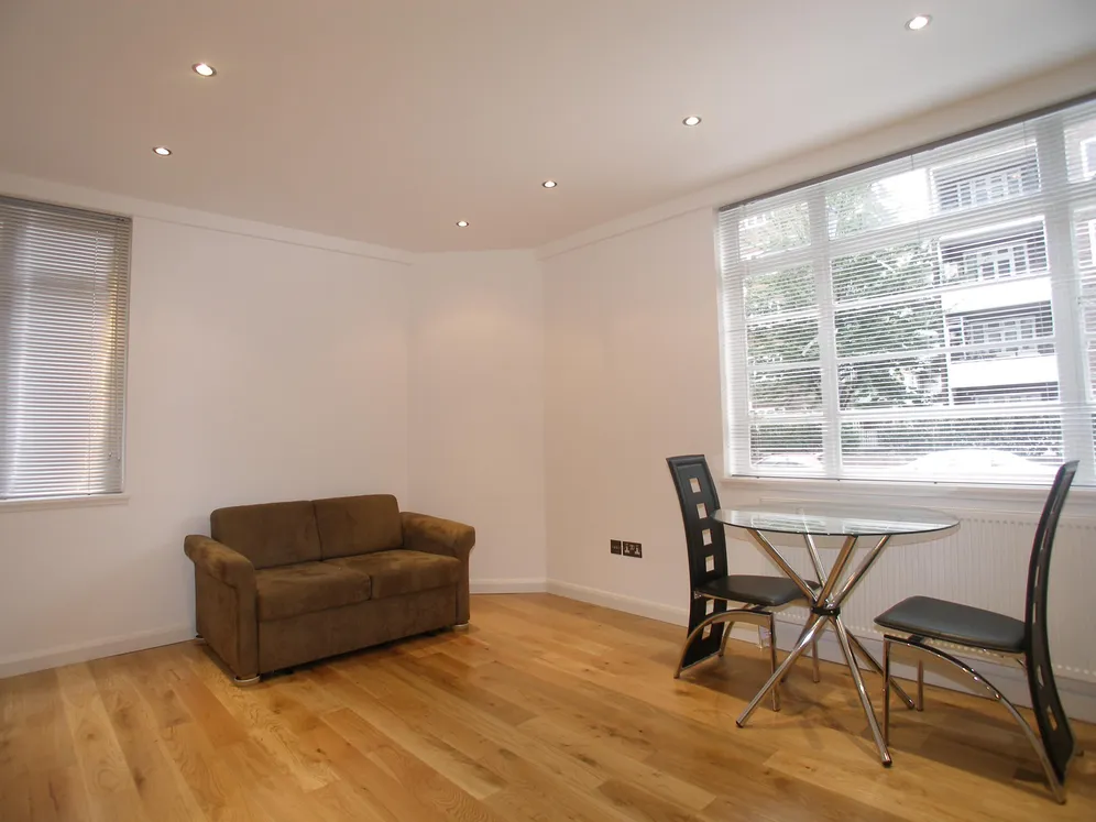 Sloane Avenue London SW3 photo 3