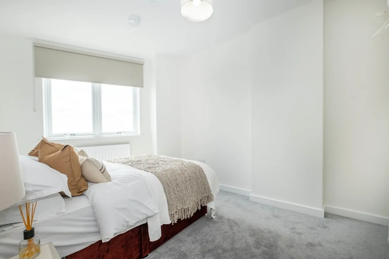 Elmsleigh Road Staines-upon-Thames TW18 photo 5