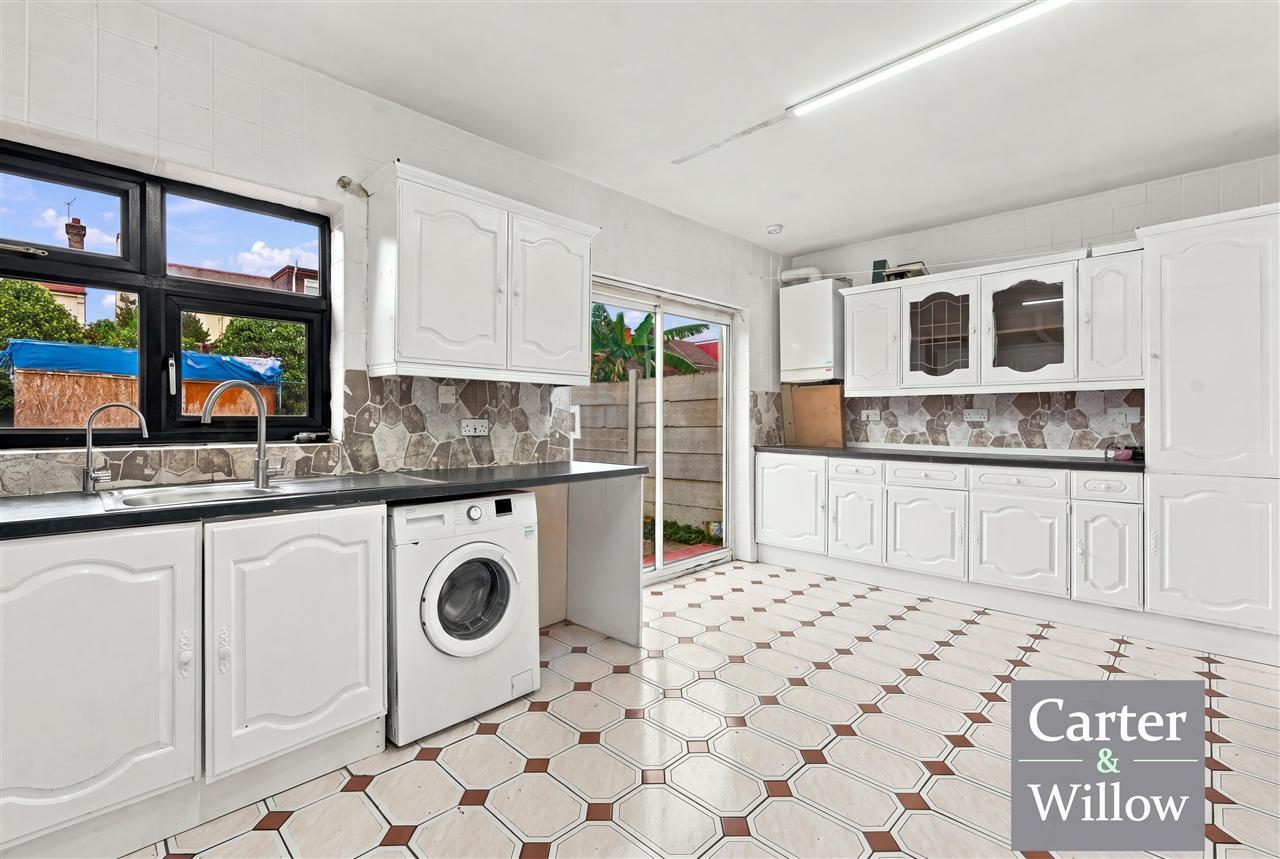 Netherfield Gardens, Barking, Essex Image 7
