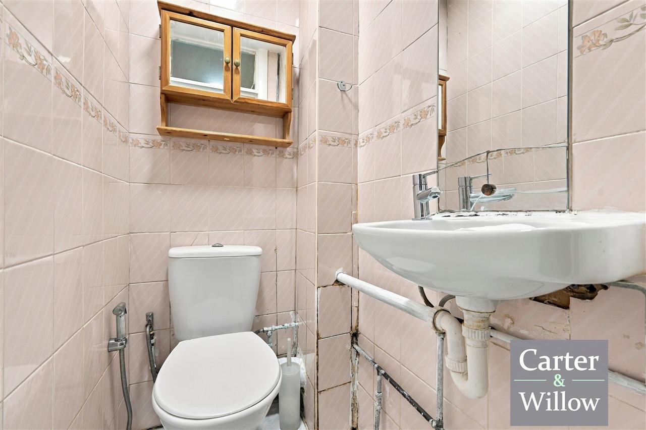 Netherfield Gardens, Barking, Essex Image 14
