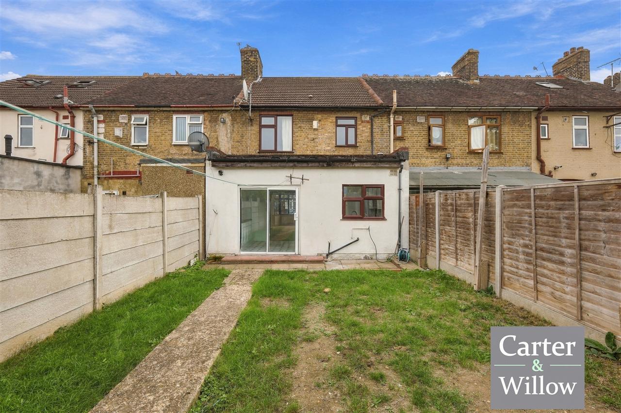 Netherfield Gardens, Barking, Essex Image 16