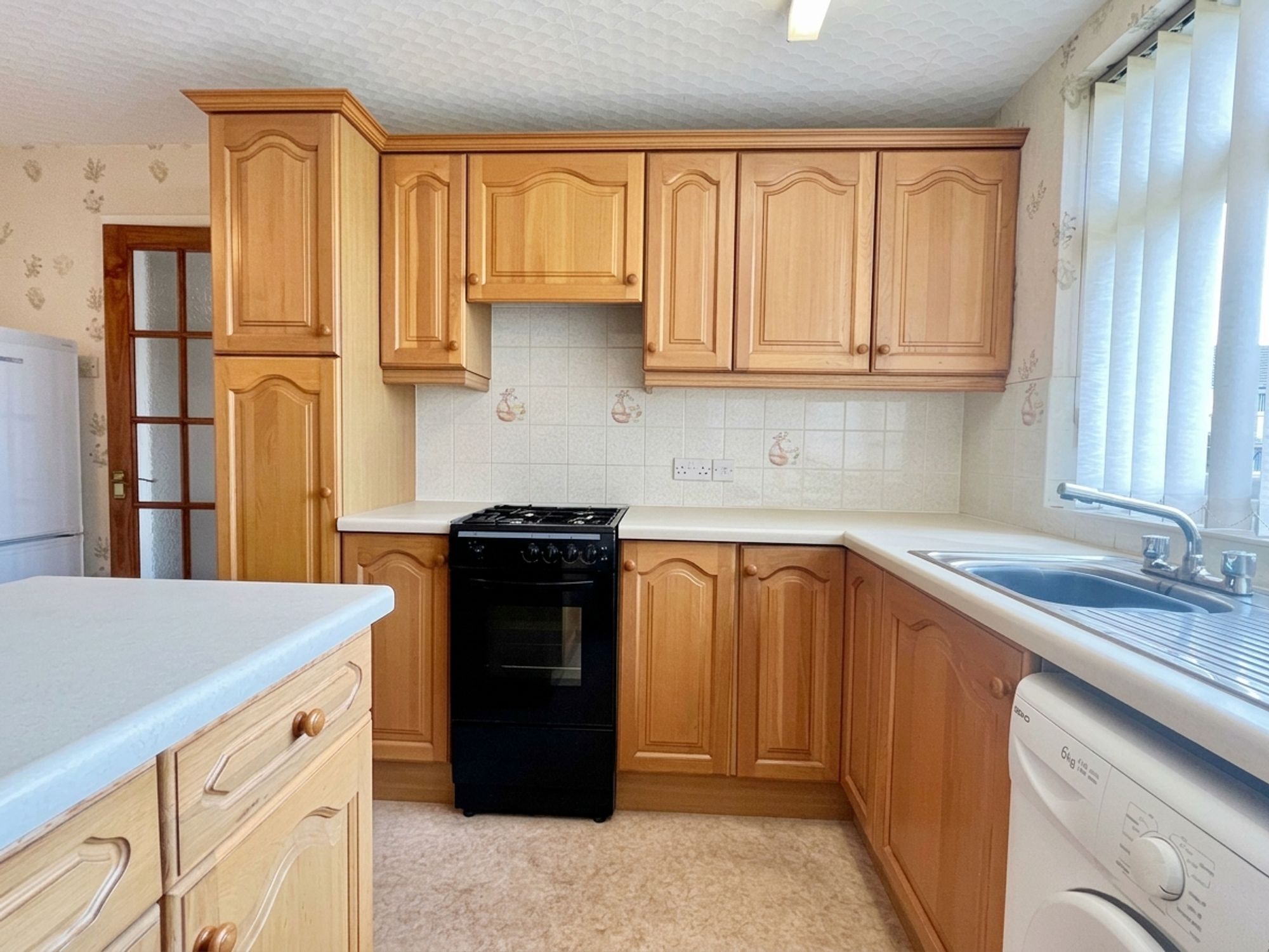 Blackthorn Gardens, Taunton - NO onward chain! Image 9