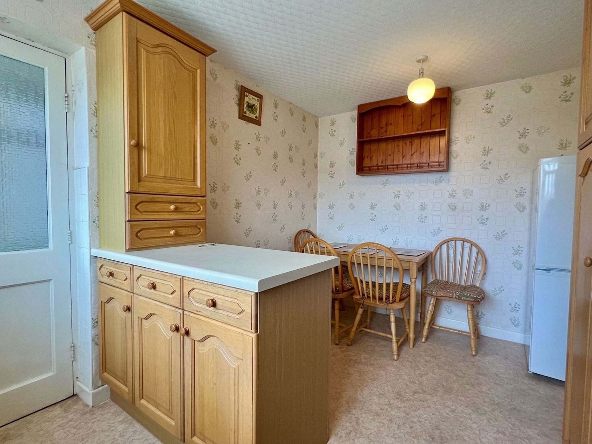 Blackthorn Gardens, Taunton - NO onward chain! Image 10