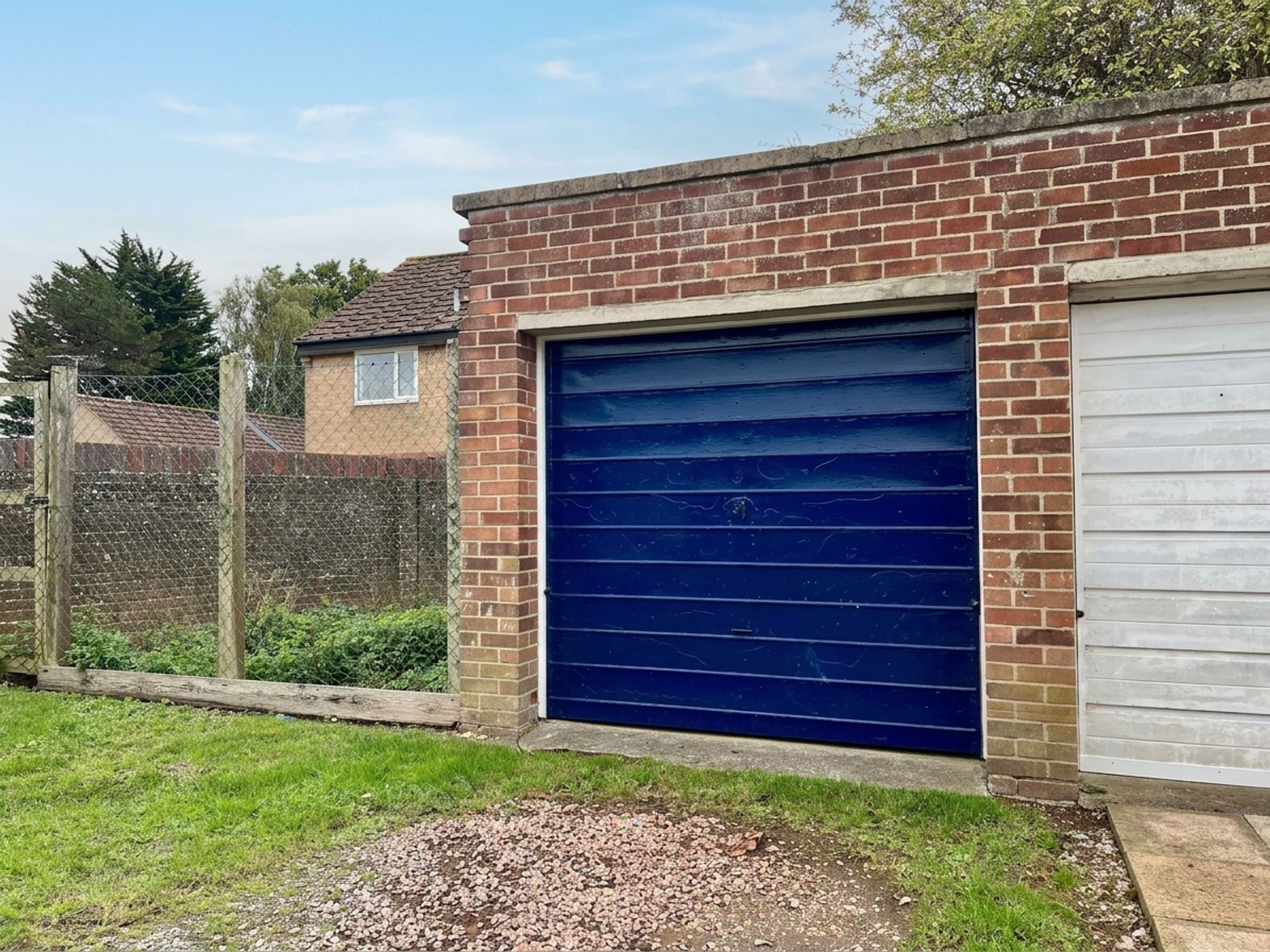 Blackthorn Gardens, Taunton - NO onward chain! Image 23