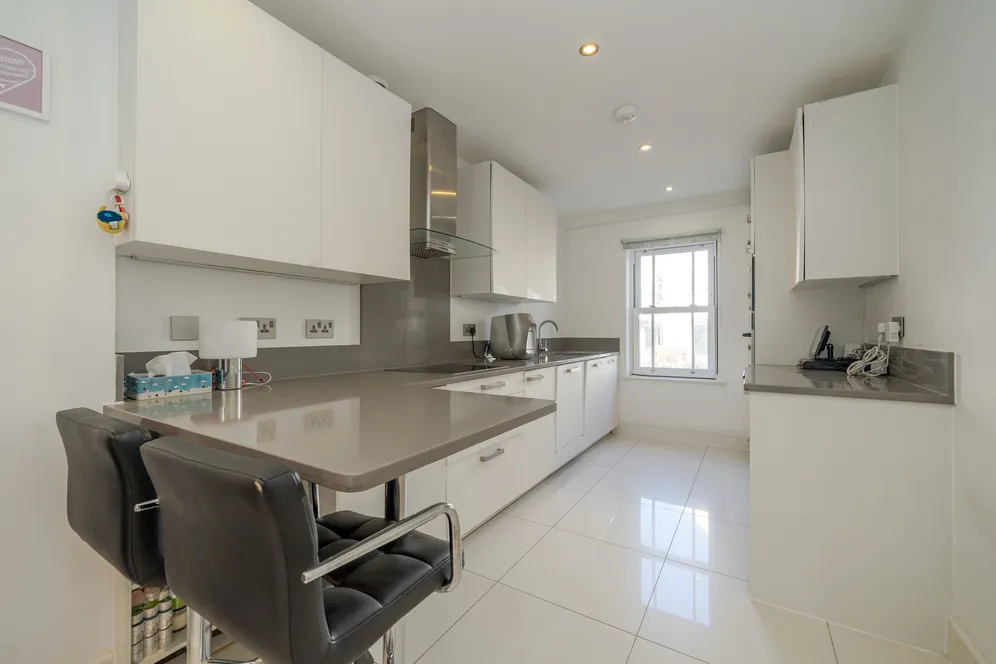 Holford Way, London, SW15 photo 4