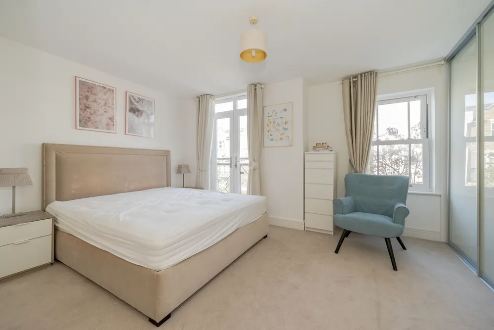 Holford Way, London, SW15