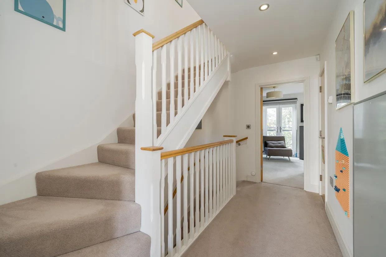 Holford Way, London, SW15 photo 9