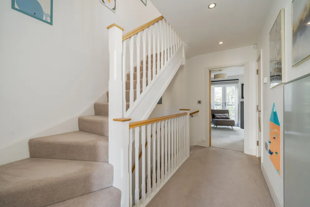 Holford Way, London, SW15 photo 9