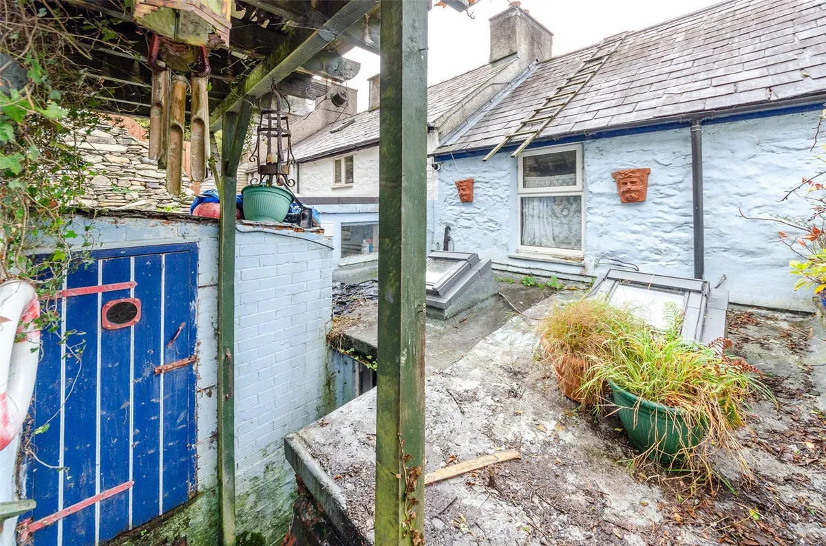 Hyfrydle Road, Talysarn, Caernarfon, Gwynedd, LL54