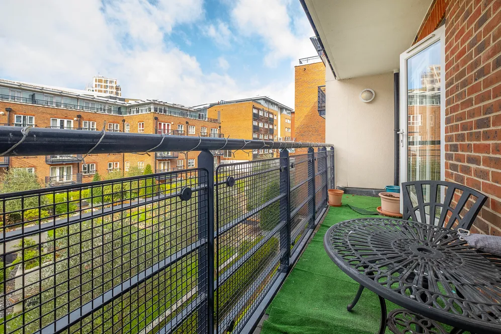 Seven Kings Way, Kingston Upon Thames, KT2 photo 3