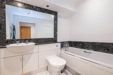 Seven Kings Way, Kingston Upon Thames, KT2 photo 7