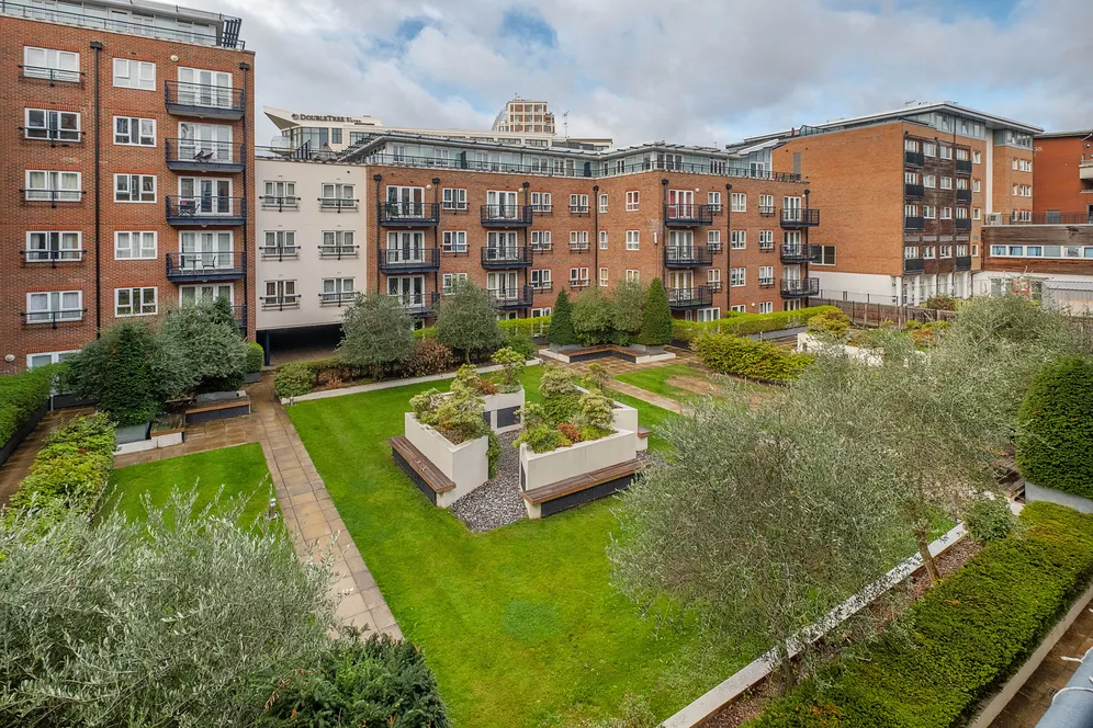 Seven Kings Way, Kingston Upon Thames, KT2 photo 11