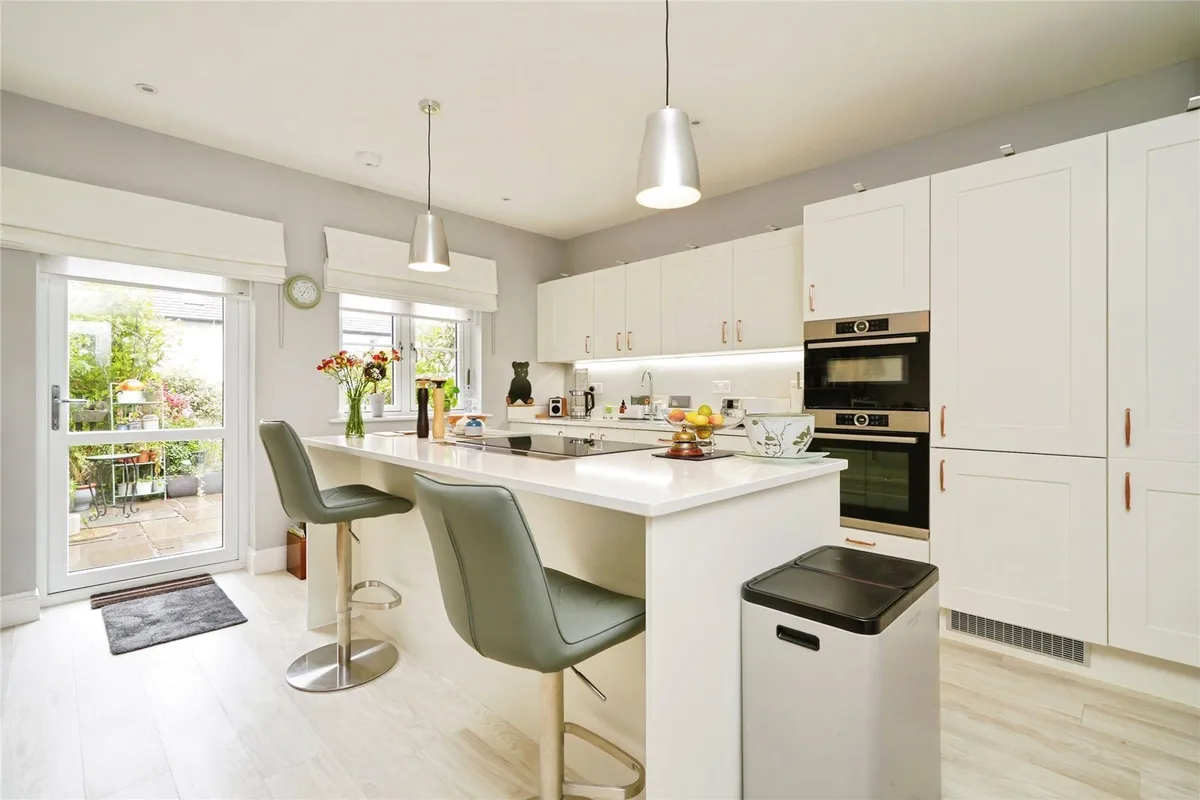 Forest Grove, Burford, Oxfordshire, OX18