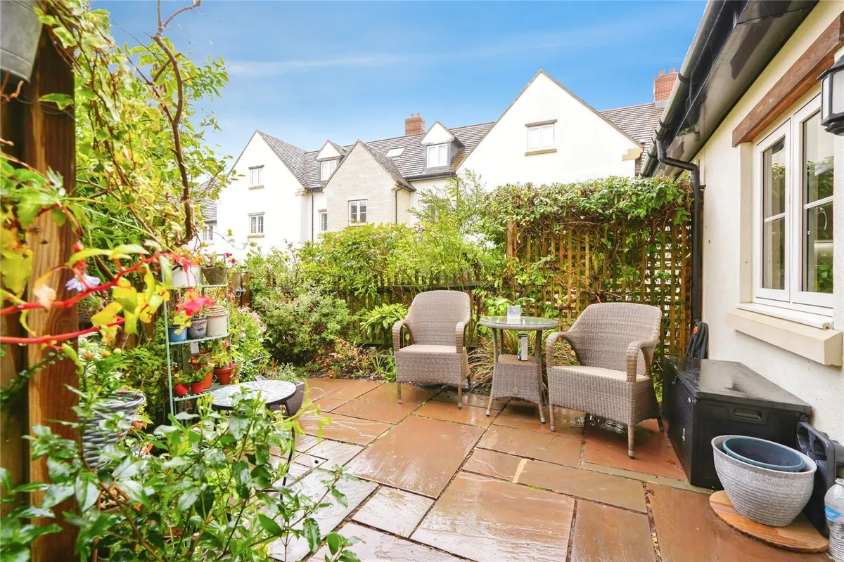 Forest Grove, Burford, Oxfordshire, OX18