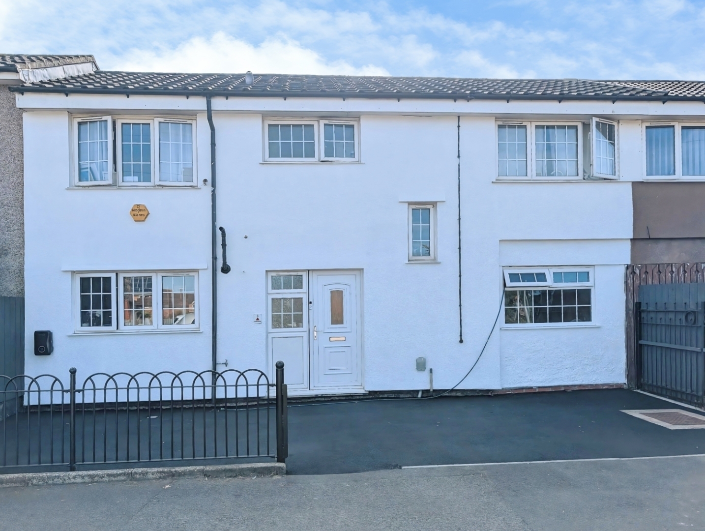 Neatshead Garth, Bransholme, Hull Image 1