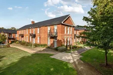 Glanville Way, Epsom, KT19 photo 1